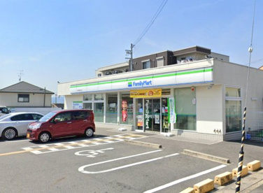 ファミリーマート【宇治伊勢田北山店】の画像1