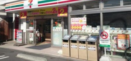 セブンイレブン 横浜大口通店の画像1