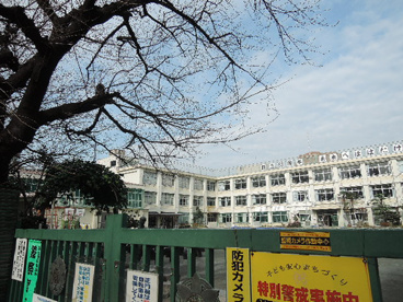 北区立　滝野川第四小学校の画像2