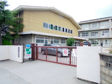 福山市立 旭小学校の画像2