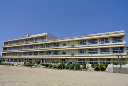 福山市立 瀬戸小学校の画像1