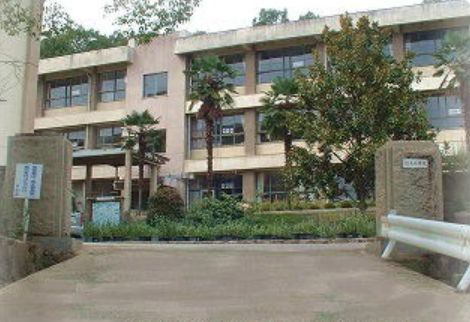 福山市立 道上小学校の画像