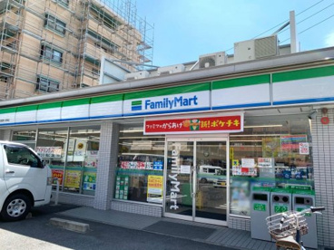 ファミリーマート 名古屋東大曽根店の画像1