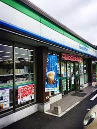 ファミリーマート 八幡三条店の画像1