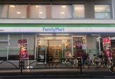 ファミリーマート 黄金町駅北店
