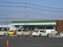 ファミリーマート　ヤマキ花園店