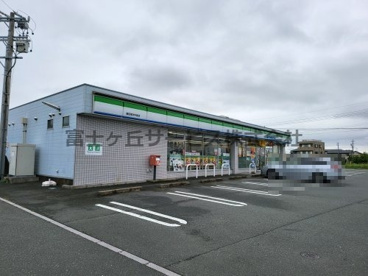 店舗名 磐田竜洋中島店
住所 静岡県磐田市竜洋中島957番地1
TEL 0538-59-2362
営業時間 24時間
設備、サービス 駐車場 E-net ATM マルチコピー Wi-Fi 多目的トイレ たばこ お酒
決済手段 FamiPay iD WAON QUICPay 楽天Edy Tマネー 交通系電子マネー d払い LINE Pay PayPay 楽天Pay au Pay J-Coin Pay ゆうちょPay メルペイ pring Smart Code Alipay+ WeChat Pay ファミリーマート 磐田竜洋中島店の画像2