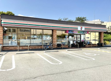 セブンイレブン【高槻唐崎西1丁目店】の画像1
