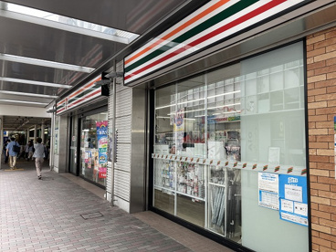 セブンイレブン 小田急マルシェ鶴川店の画像1