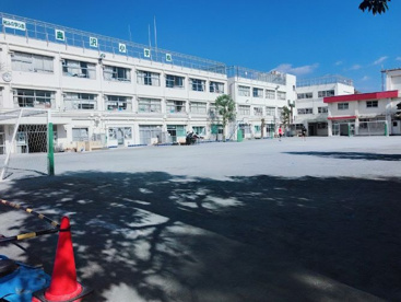 世田谷区立奥沢小学校の画像1