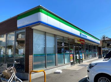 ファミリーマート 昭島田中町団地入口店の画像1