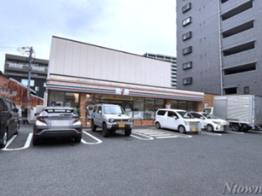 セブンイレブン名古屋太閤通4丁目店の画像1