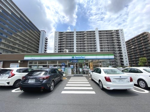 ファミリーマート　千葉みなと店