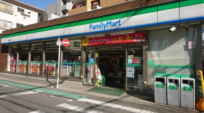 ファミリーマート 横浜新川町店の画像1