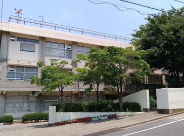 松戸市立根木内中学校の画像1