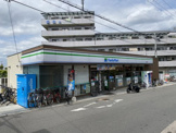 ファミリーマート　萱島駅前店