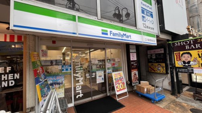 ファミリーマート 立川郵便局前店の画像1