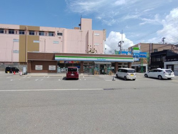 ファミリマート秋田赤れんが館通り店の画像1