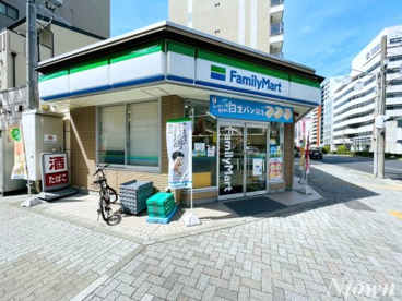ファミリーマート名古屋新栄二丁目店の画像1