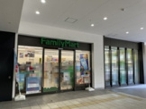 ファミリーマート 千葉中央駅店
