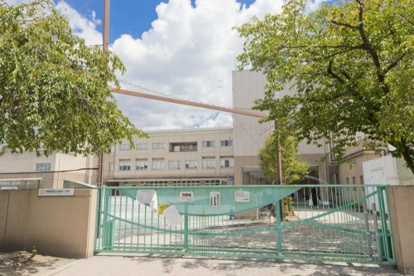 砧南小学校の画像1
