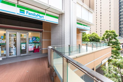 ファミリーマート 飯田橋プラーノ店の画像1