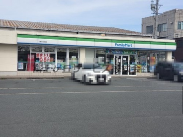 店舗名 磐田小立野店
住所 静岡県磐田市小立野253番
TEL 0538-39-0151
営業時間 24時間
設備、サービス 駐車場 E-net ATM マルチコピー イートイン Wi-Fi 多目的トイレ たばこ お酒
決済手段 FamiPay iD WAON QUICPay 楽天Edy Tマネー 交通系電子マネー d払い LINE Pay PayPay 楽天Pay au Pay J-Coin Pay ゆうちょPay メルペイ pring Smart Code Alipay+ WeChat Pay ファミリーマート磐田小立野店の画像1