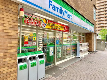 ファミリーマート アネックス豊洲店の画像1