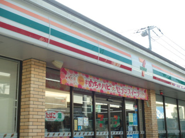 セブンイレブン横浜峰沢町店の画像1
