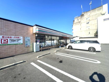 セブンイレブン 徳島国府町府中店の画像1