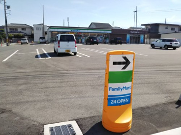 ファミリーマート 甲斐富竹新田店の画像1