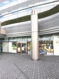 ファミリーマート 田端駅前店の画像1