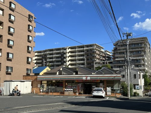 セブンイレブン 横浜池辺町薮根店