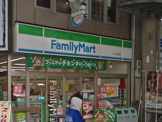 ファミリーマート 十三本町店