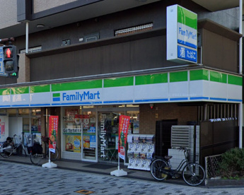 ファミリーマート 九条駅南店の画像1