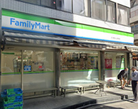 ファミリーマート 四つ橋なんば駅南店