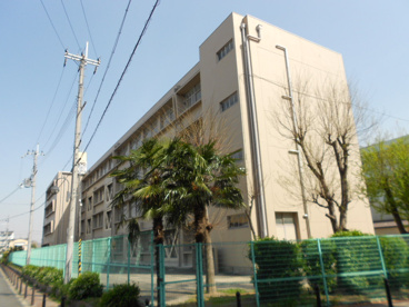 寝屋川市立第五中学校の画像4