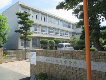 正門 浜松市立蜆塚中学校の画像1