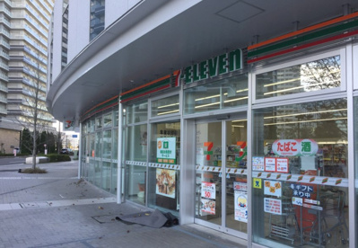 セブンイレブン 横浜みなとみらい6丁目店の画像1