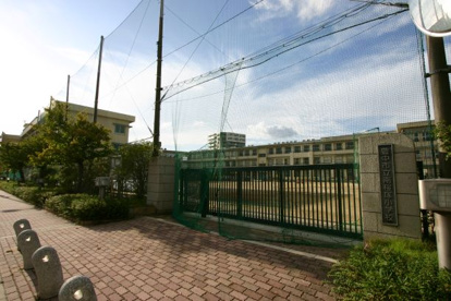 豊中市立南桜塚小学校の画像1