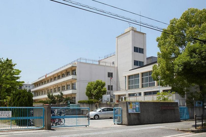 豊川南小学校の画像1