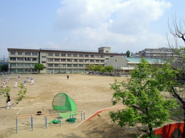 豊中市立東豊台小学校の画像1