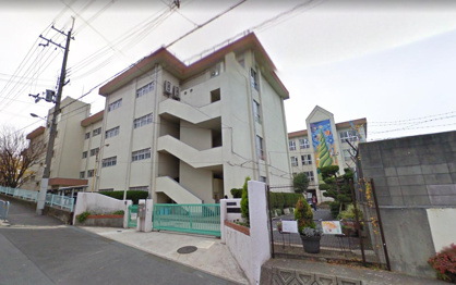 豊中市立第十一中学校の画像1