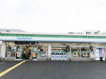 ファミリーマート 豊中中桜塚店の画像1