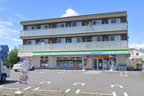 ファミリーマート 中山競馬場前店