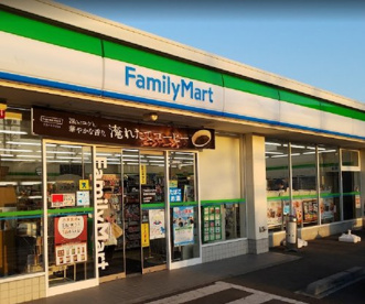 ファミリーマート 町田本町田店の画像1