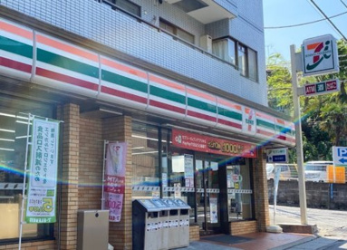 セブンイレブン 川崎西生田店の画像1