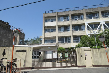 東大阪市上四条小学校の画像1