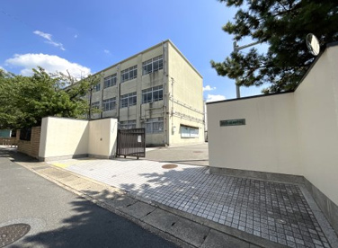 醍醐中学校の画像1