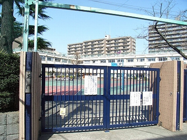 北区立 第四岩淵小学校の画像1